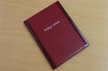 Nova knjiga vtisov
