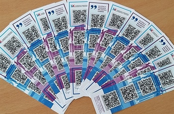 Kazalke s kodami QR za hiter dostop do informacij o knjižnici