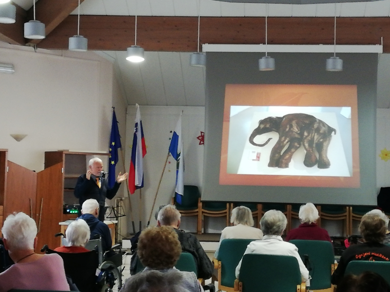 Po sledeh neveljskega mamuta v kamniškem domu starejših občanov