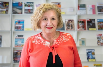 Breda Podbrežnik Vukmir | Nekaj bralnih priporočil: Vsi radi poslušamo zgodbe