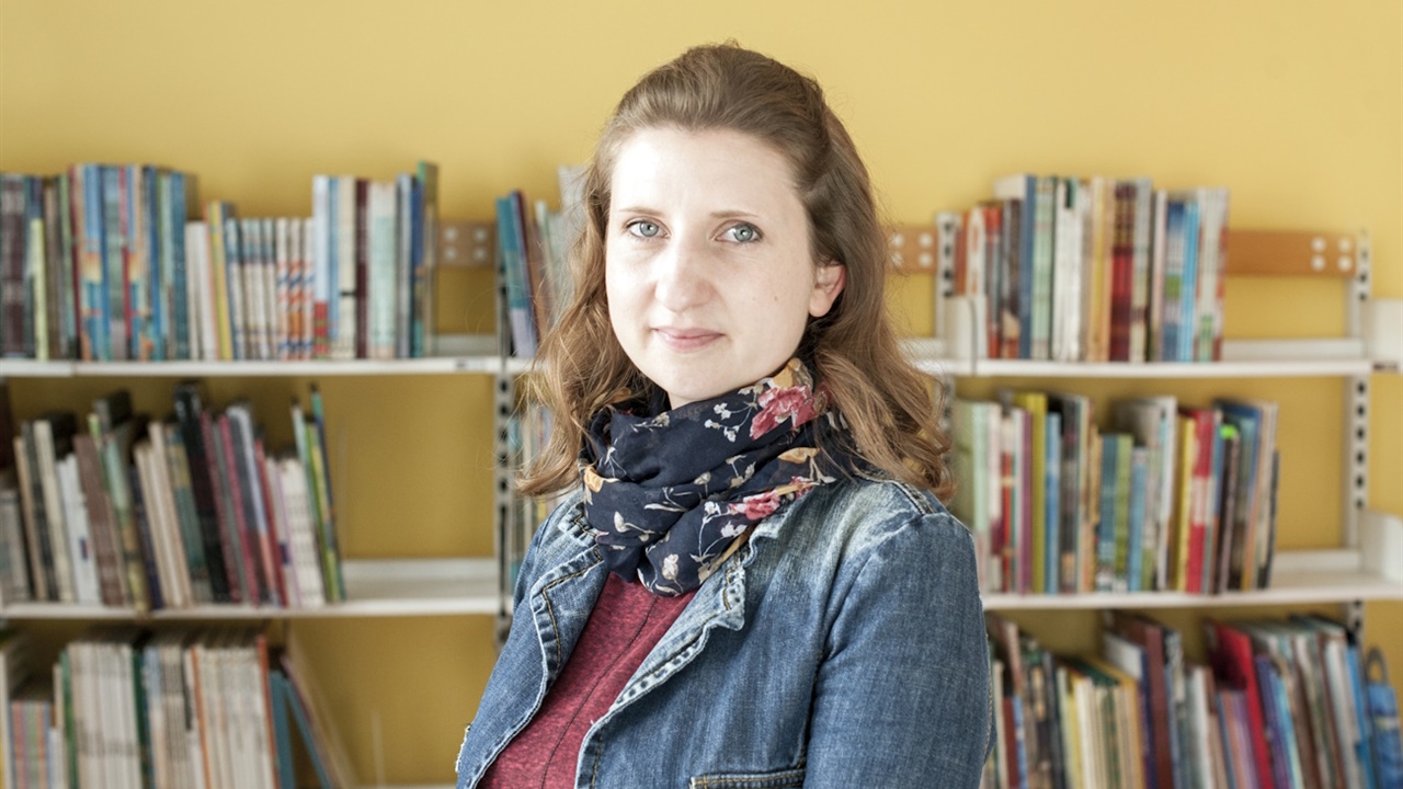 Barbara Petrušić: Vzemite si čas za branje podob | Bralna priporočila
