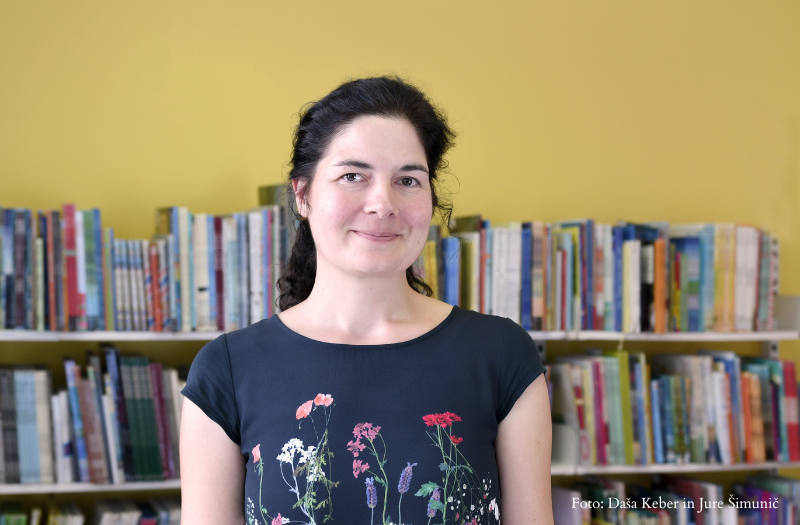Mojca Kosirnik: Knjige na poti do vas | Bralna priporočila