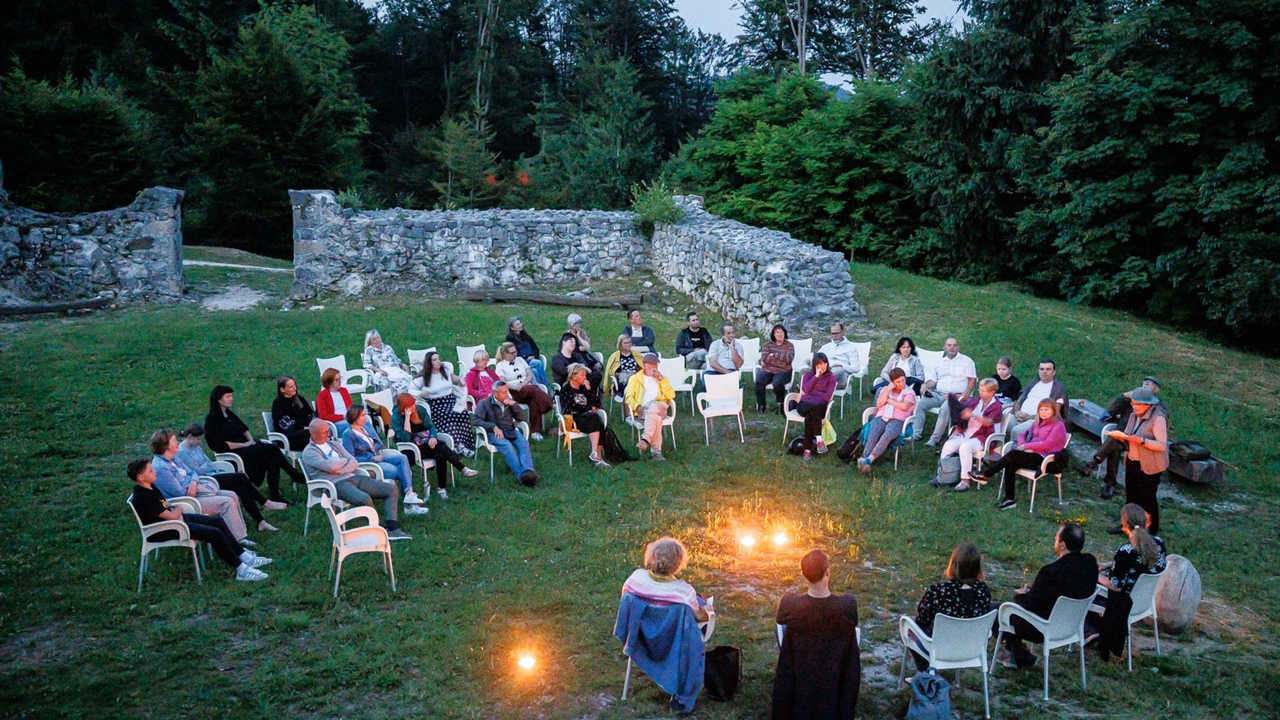 Noč pravljic v Arboretumu Volčji Potok | Križnikov pravljični festival