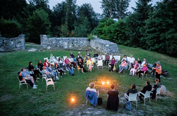Noč pravljic v Arboretumu Volčji Potok | Križnikov pravljični festival