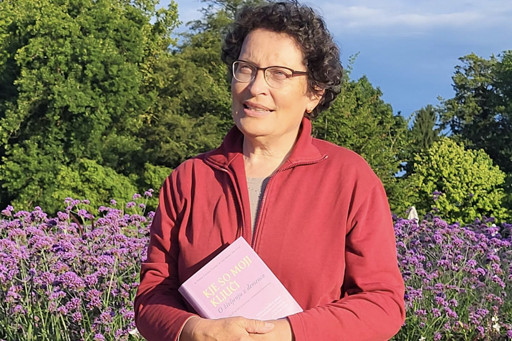 Zdenka Čebašek-Travnik: Iskanje ključev in prave forme za blog