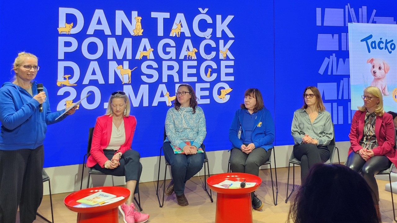 Društvo za terapijo s pomočjo psov Tačke pomagačke predstavilo knjigo Tačko