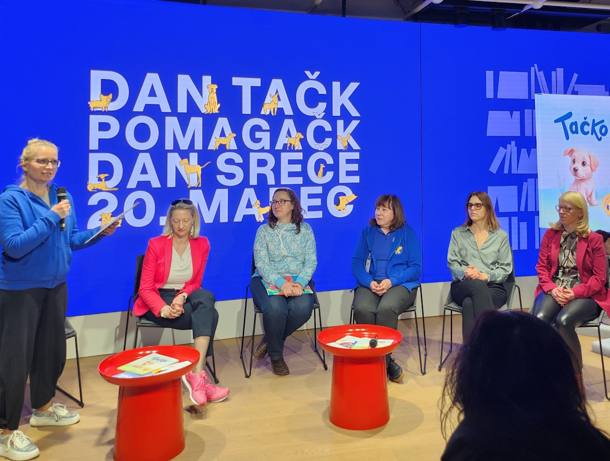 Društvo za terapijo s pomočjo psov Tačke pomagačke predstavilo knjigo Tačko