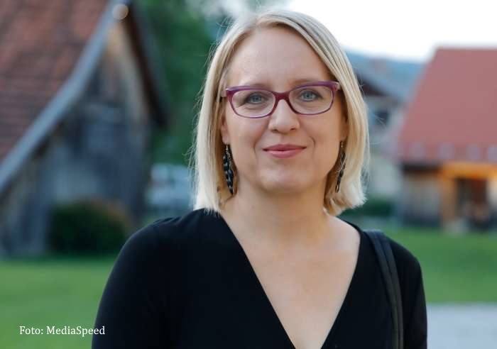 Ksenija Horvat: Pri Karamazu